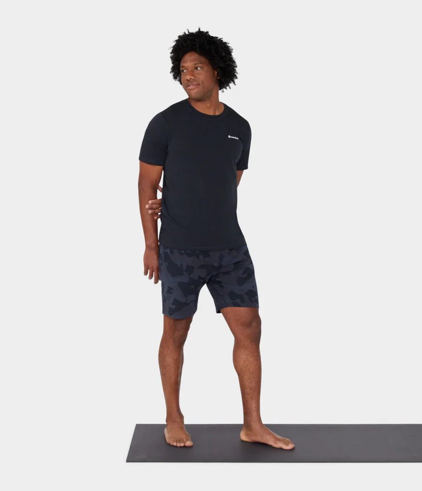 Black Men's Manduka RECHARGE Shorts | 2301215
